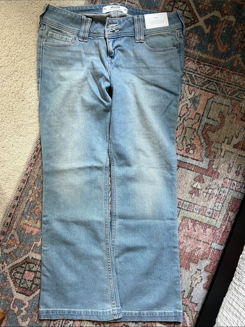 Hollister Low Rise Boot Jeans with Pocket Studs 12Short